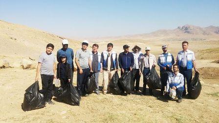 کوه جهانبین در چهارمحال و بختیاری پاک سازی شد