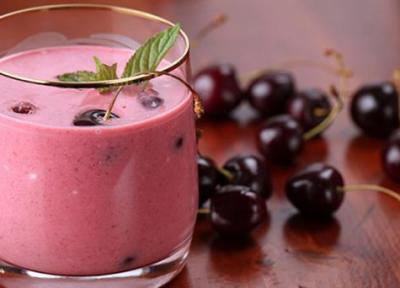 طرز تهیه اسموتی آلبالو؛ نوشیدنی جذاب تابستانی